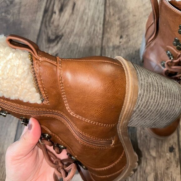 Women's Ankle Boots Brown Faux Leather Sherpa Tall Thick Heel Booties Size 7 - Picture 12 of 13